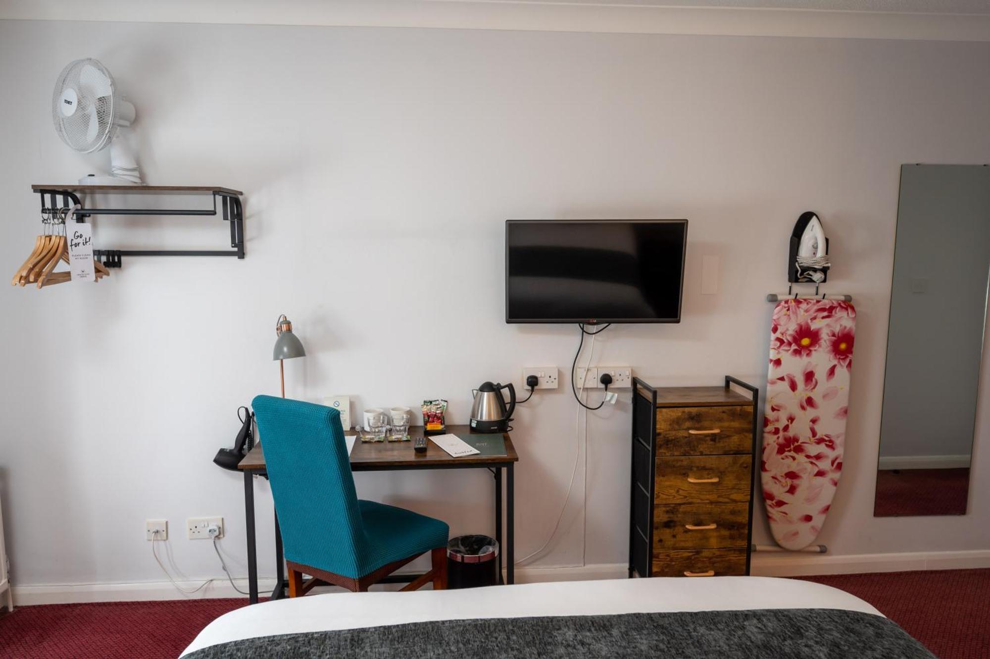 Rising Sun Hotel By Greene King Inns Cheltenham Extérieur photo