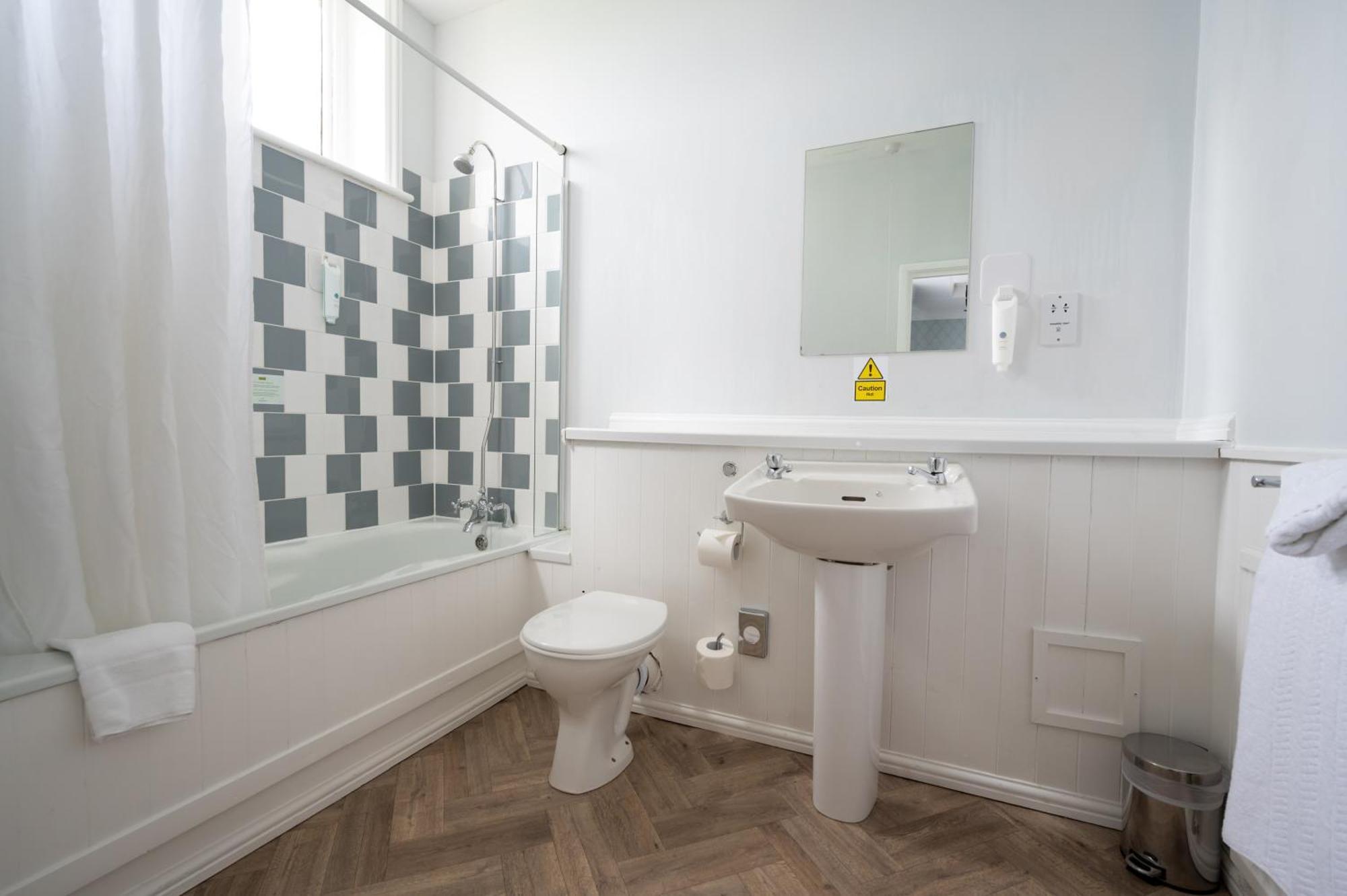 Rising Sun Hotel By Greene King Inns Cheltenham Extérieur photo