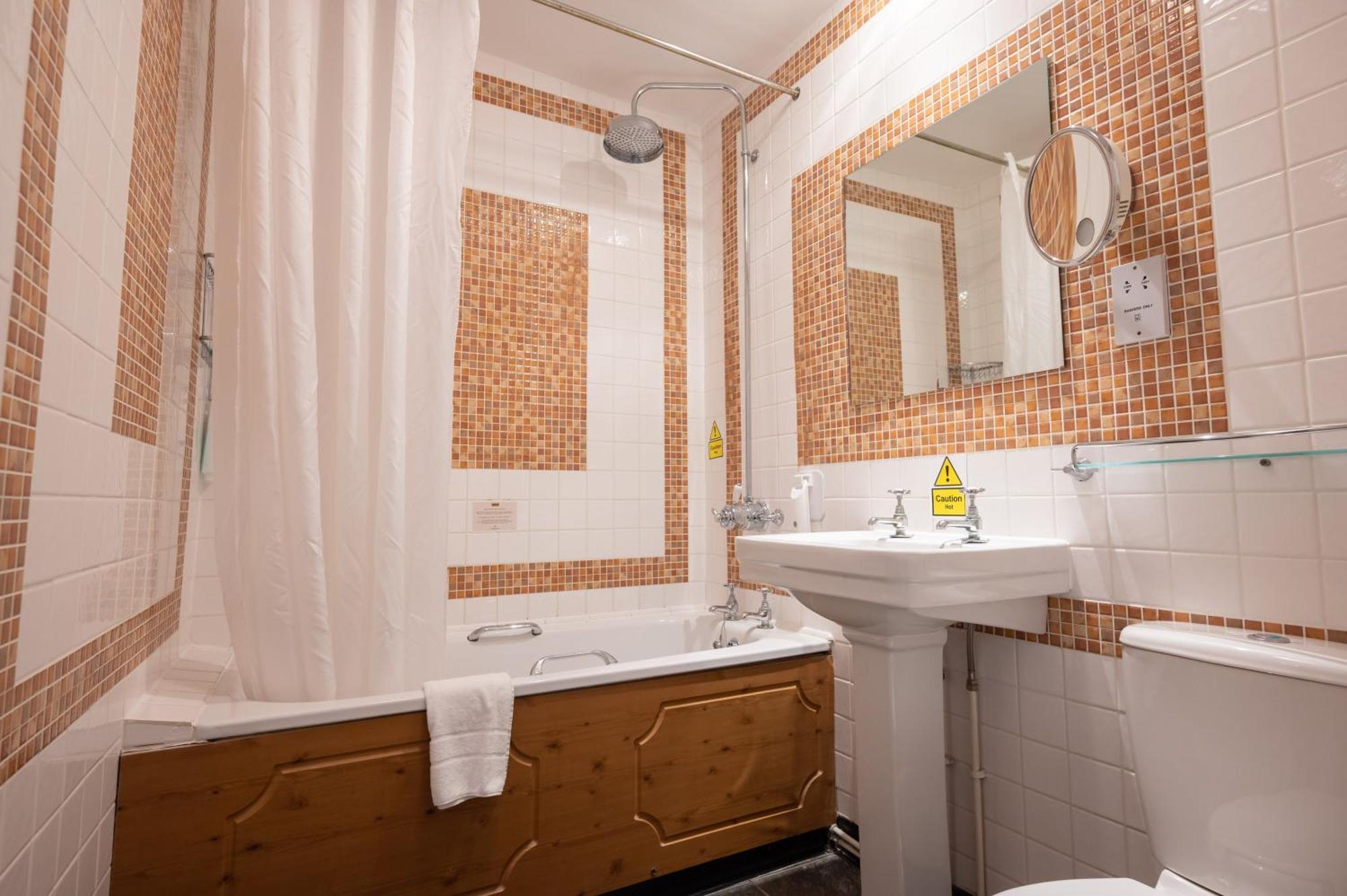 Rising Sun Hotel By Greene King Inns Cheltenham Extérieur photo