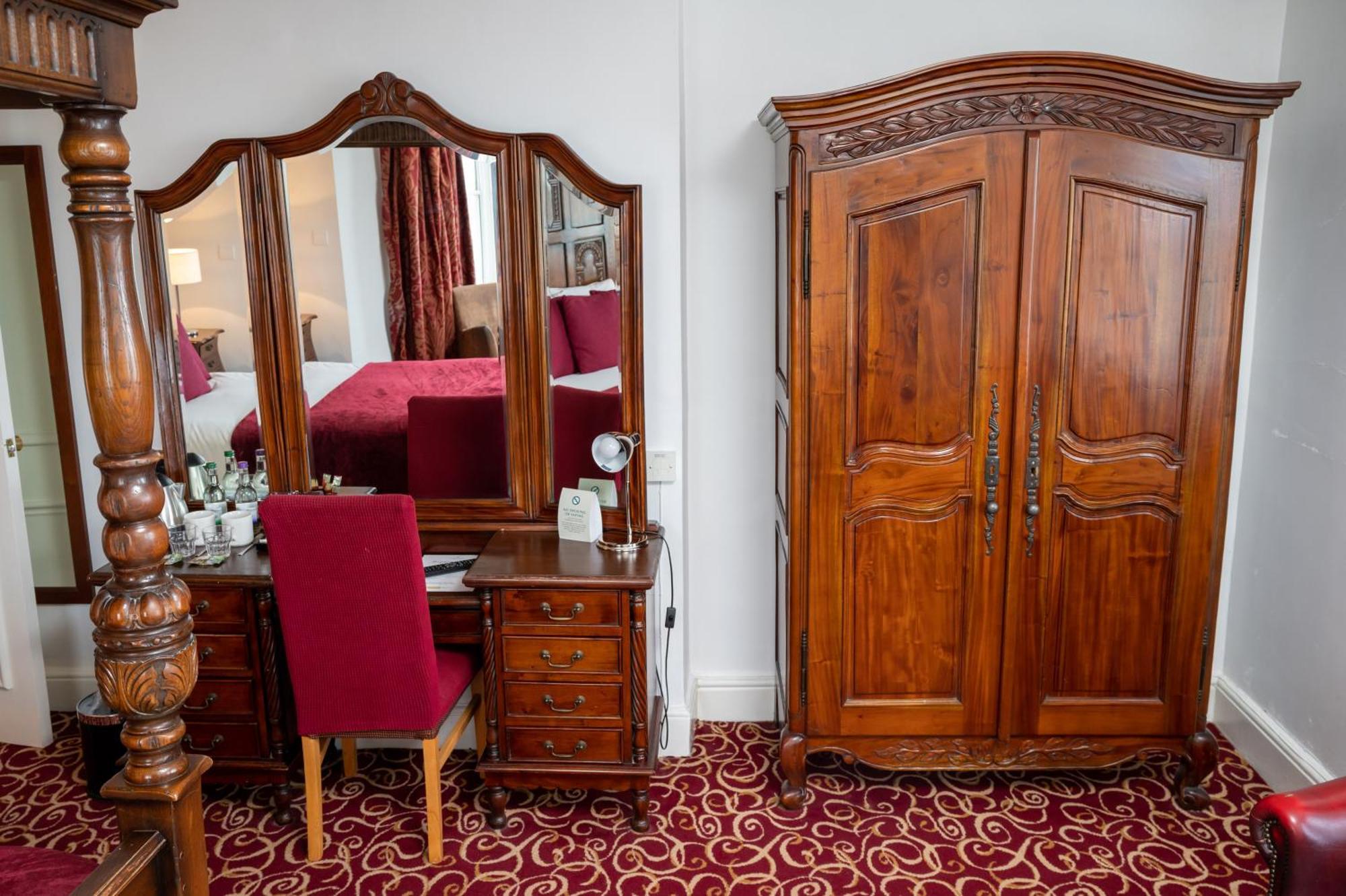 Rising Sun Hotel By Greene King Inns Cheltenham Extérieur photo