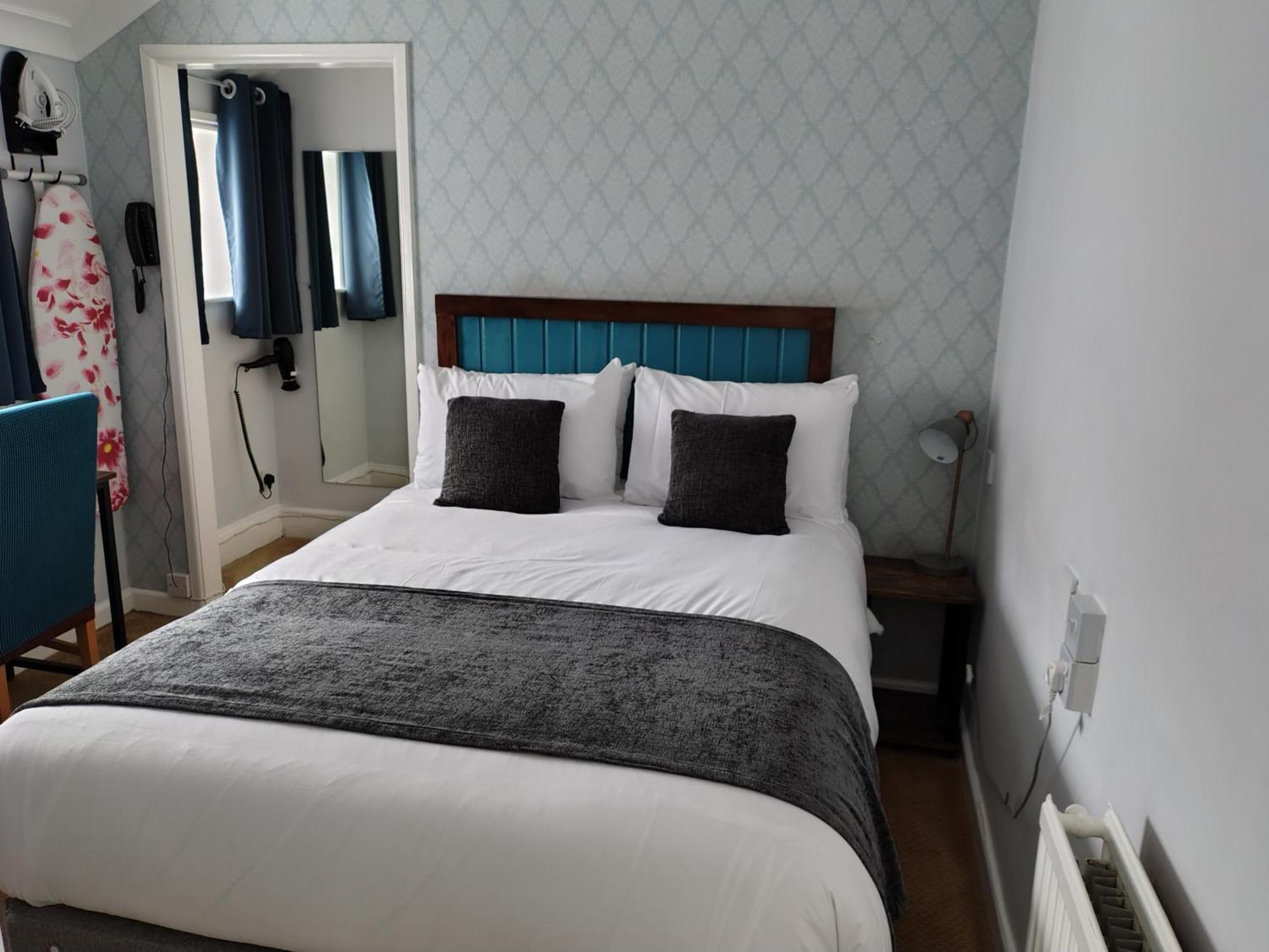 Rising Sun Hotel By Greene King Inns Cheltenham Extérieur photo
