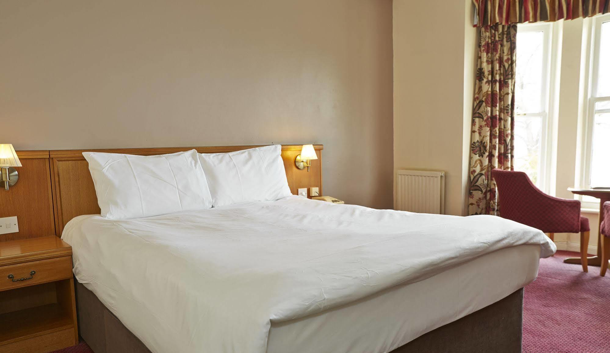 Rising Sun Hotel By Greene King Inns Cheltenham Extérieur photo